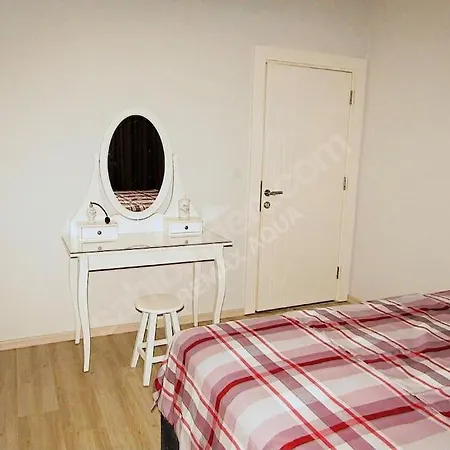 Lara Denize Sifir Havuzlu Sifir Esyali 2 Yatak Odali Muhtesem Ev Apartment Antalya