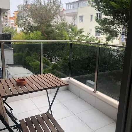 Lara Denize Sifir Havuzlu Sifir Esyali 2 Yatak Odali Muhtesem Ev