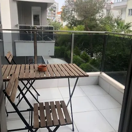 Lara Denize Sifir Havuzlu Sifir Esyali 2 Yatak Odali Muhtesem Ev Apartment Antalya