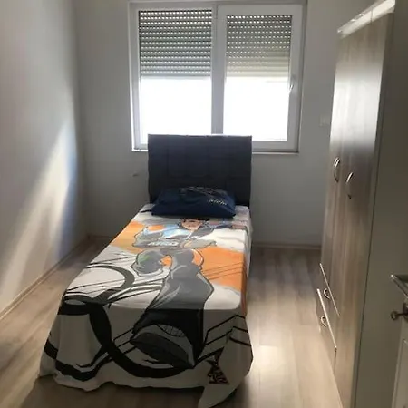 Apartment Lara Denize Sifir Havuzlu Sifir Esyali 2 Yatak Odali Muhtesem Ev *