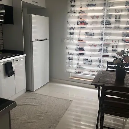 Apartment Lara Denize Sifir Havuzlu Sifir Esyali 2 Yatak Odali Muhtesem Ev Antalya