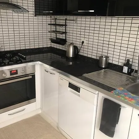 Lara Denize Sifir Havuzlu Sifir Esyali 2 Yatak Odali Muhtesem Ev Apartment Antalya