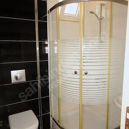 Lara Denize Sifir Havuzlu Sifir Esyali 2 Yatak Odali Muhtesem Ev Apartment Antalya