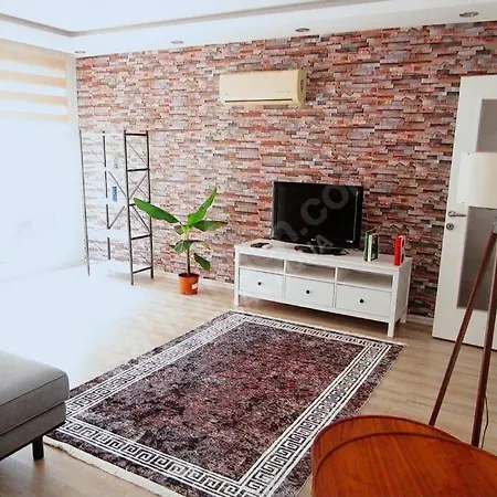 Apartment Lara Denize Sifir Havuzlu Sifir Esyali 2 Yatak Odali Muhtesem Ev Antalya